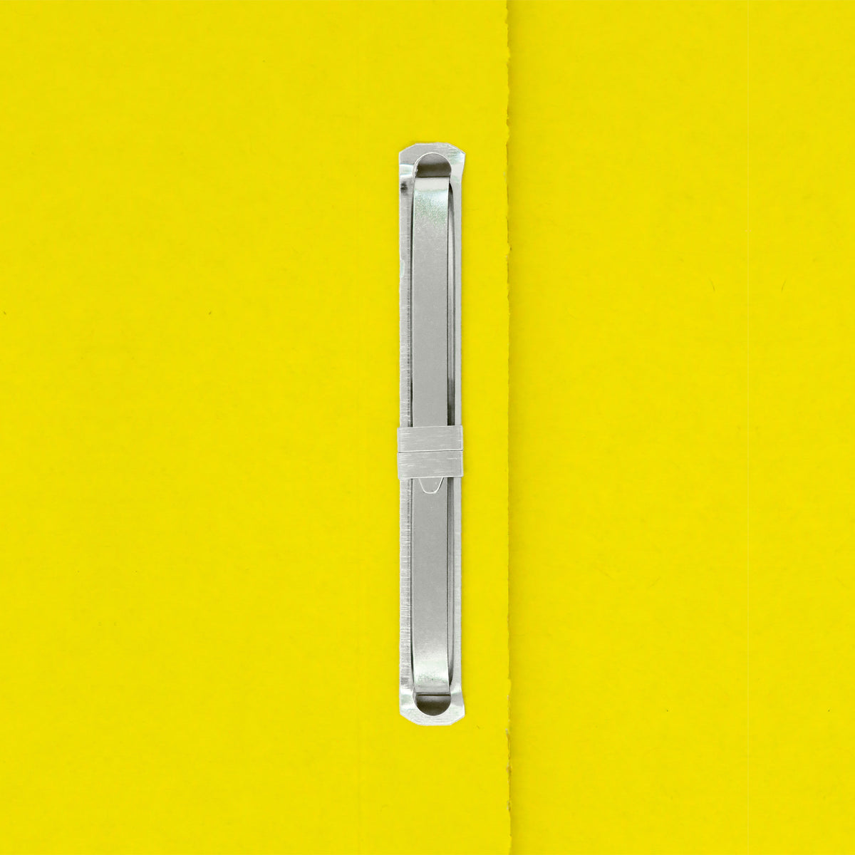 Carpeta Oficio con Broche B-182 Amarillo BACO 10 pzs